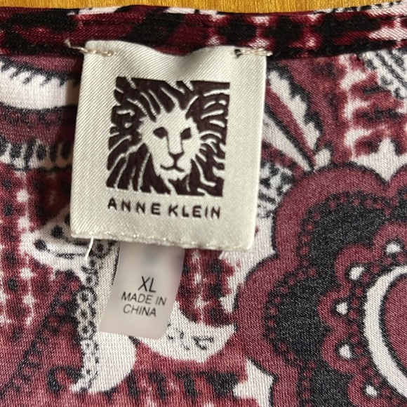 Womans top - Picture 4 of 4